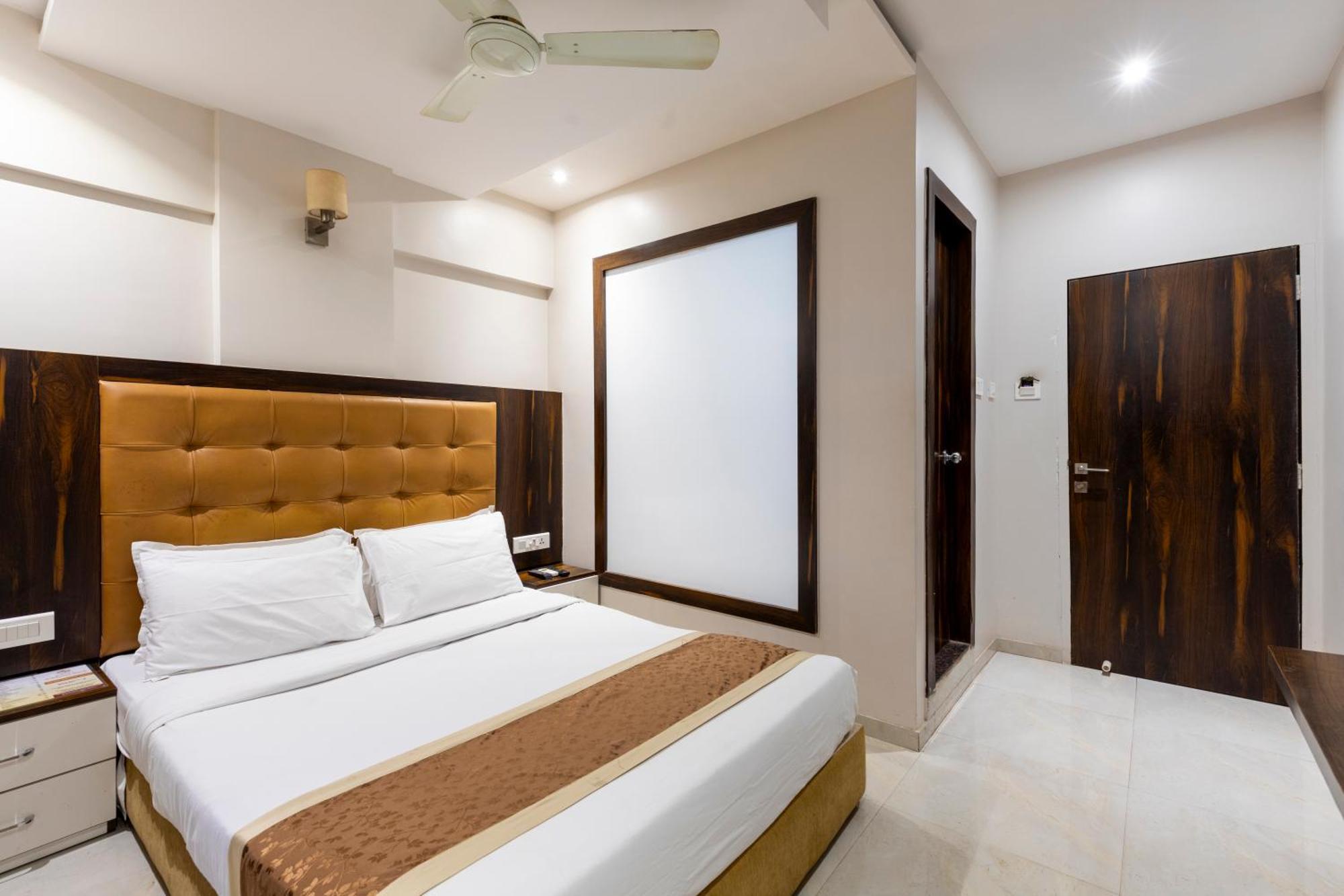 Hotel Embassy Park - Bkc Мумбаи Экстерьер фото