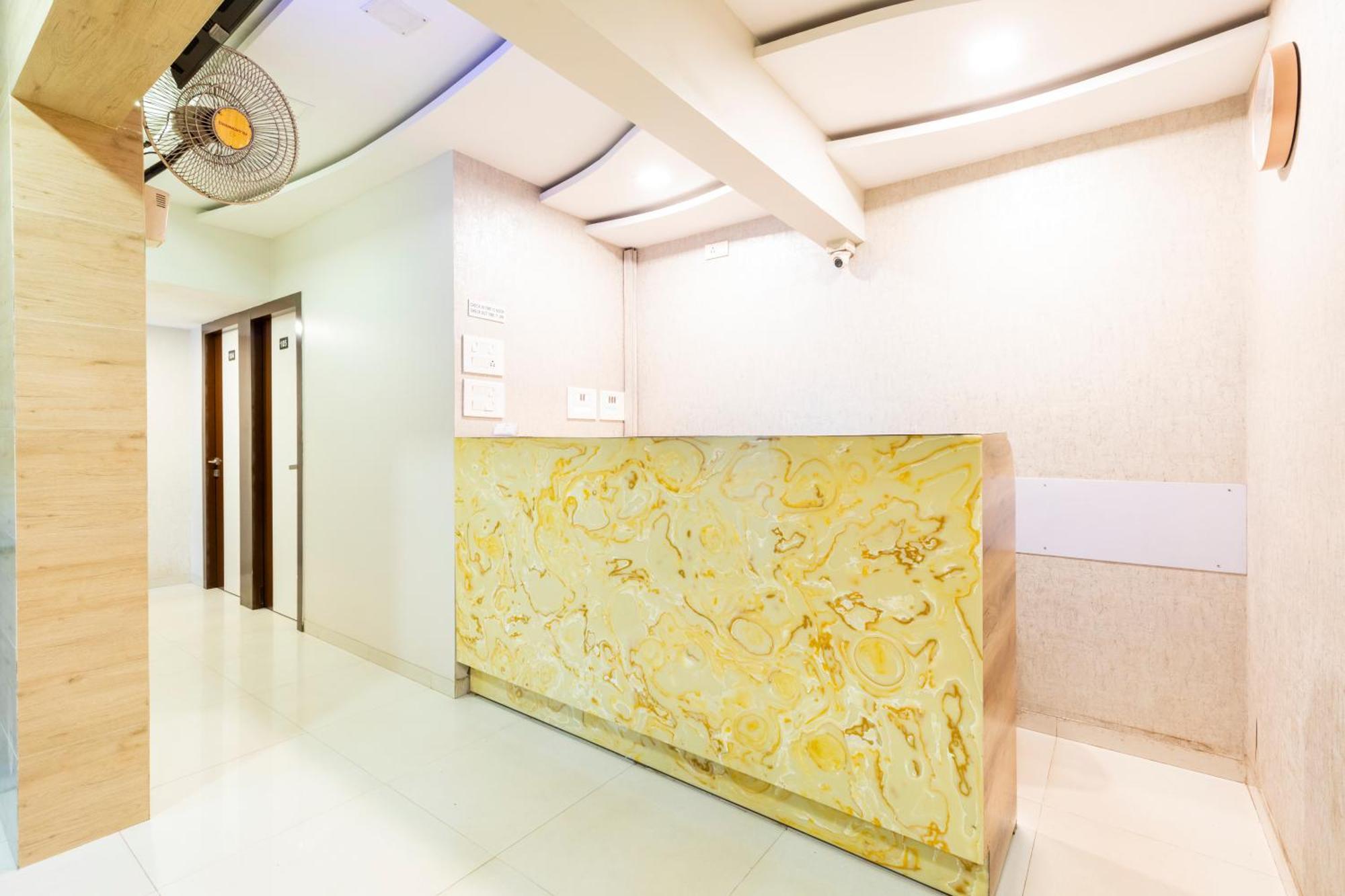Hotel Embassy Park - Bkc Мумбаи Экстерьер фото